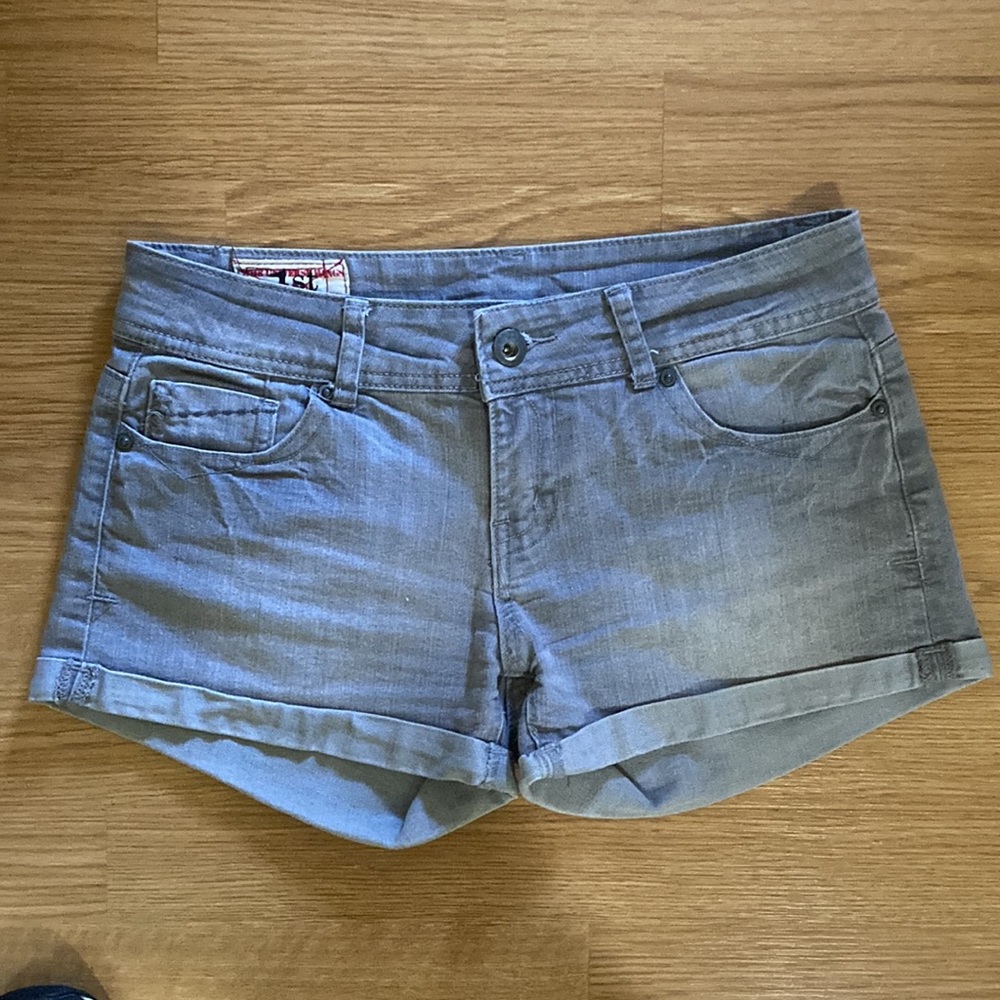 Denim Shorts-bundle of 3 pairs! Denim, black & Gray Denim. Juniors size 7 - Picture 5 of 10